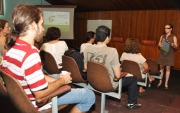 Simone Linck fala para novos servidores