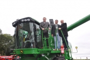 Autoridades vistoriaram maquinário agrícola